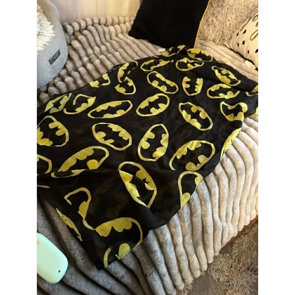 Xl scarf throw shawl batman bay logo yellow black bioworld